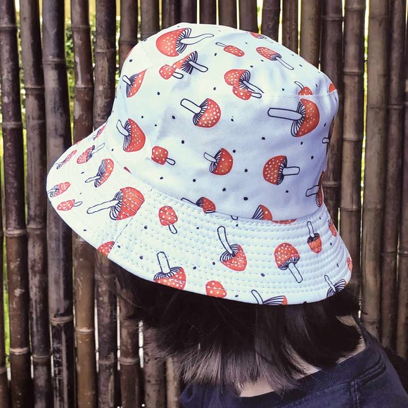 Red White Mushroom Toadstool Print Bucket Hat - Picture 2 of 3